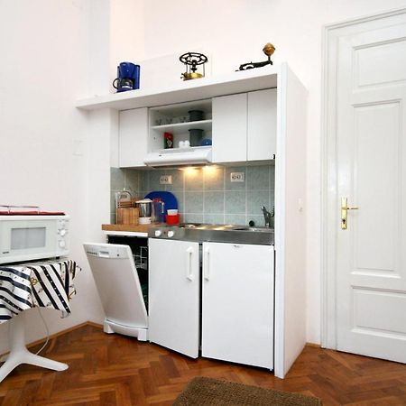 Apartments By The Sea Crikvenica - 5563 Luaran gambar