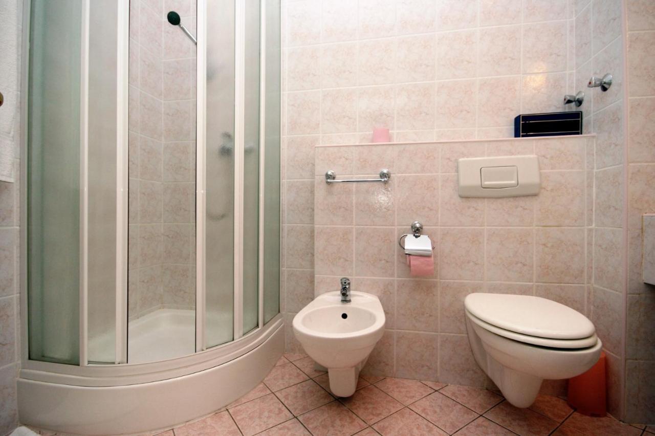 Apartments By The Sea Crikvenica - 5563 Luaran gambar